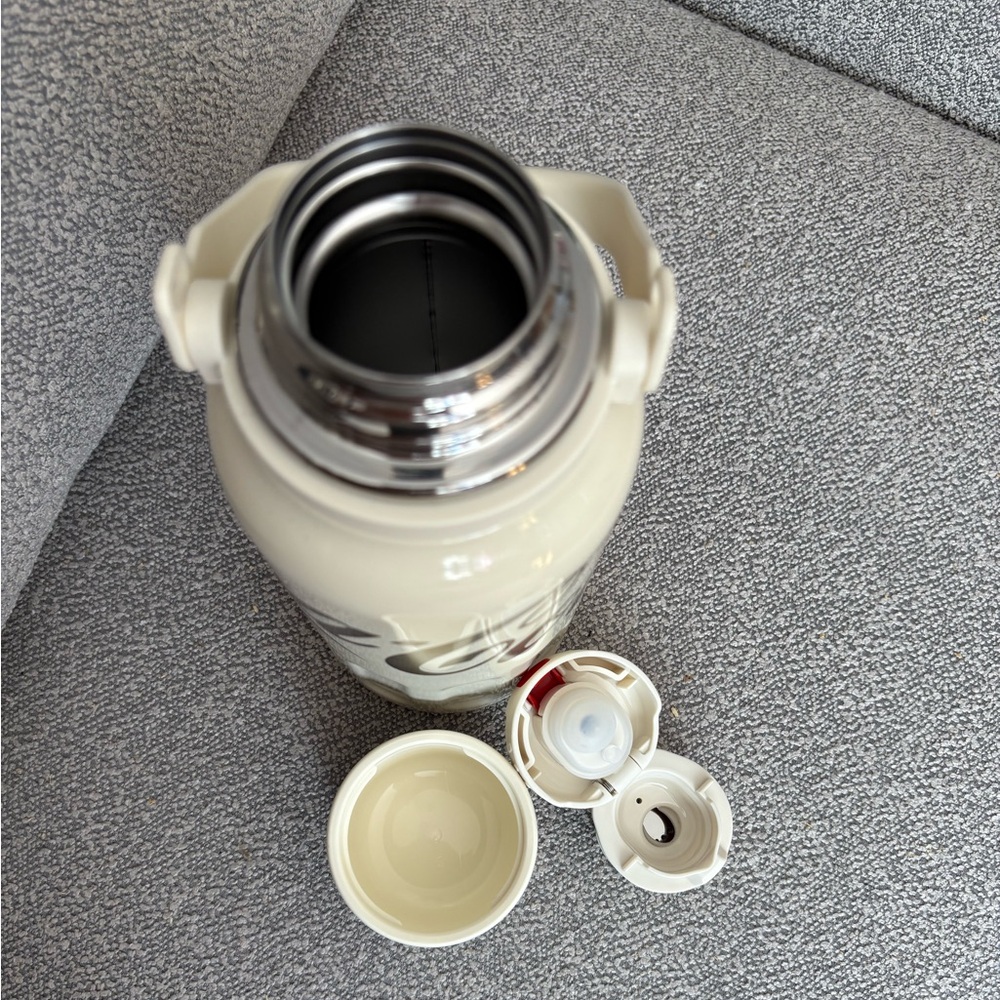 Coca Cola Insulated Thermos 🤍 - Picture 8 of 8